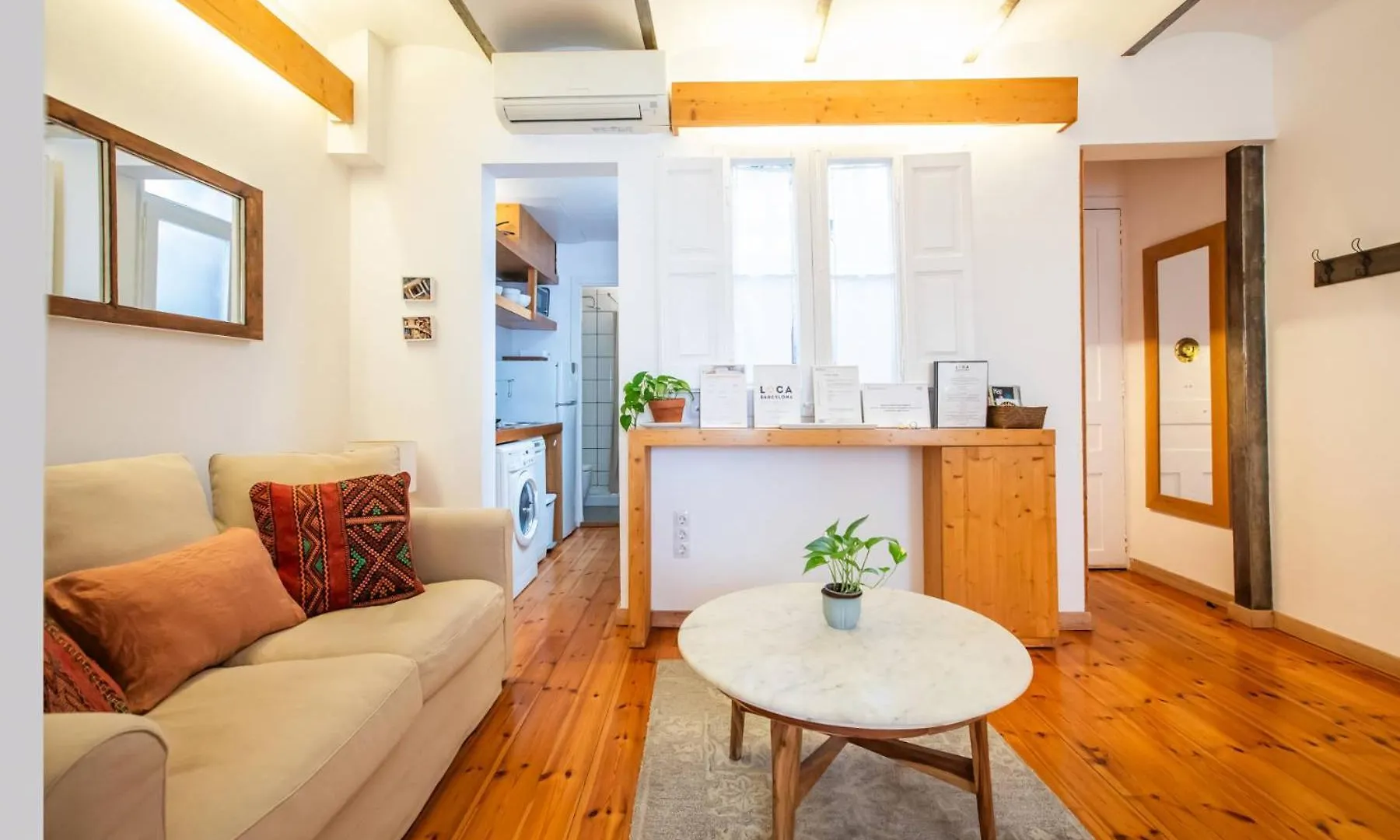 52Cir1072 - Cozy Apartment In The Heart Of Gracia Barcelona 0*,  Spain